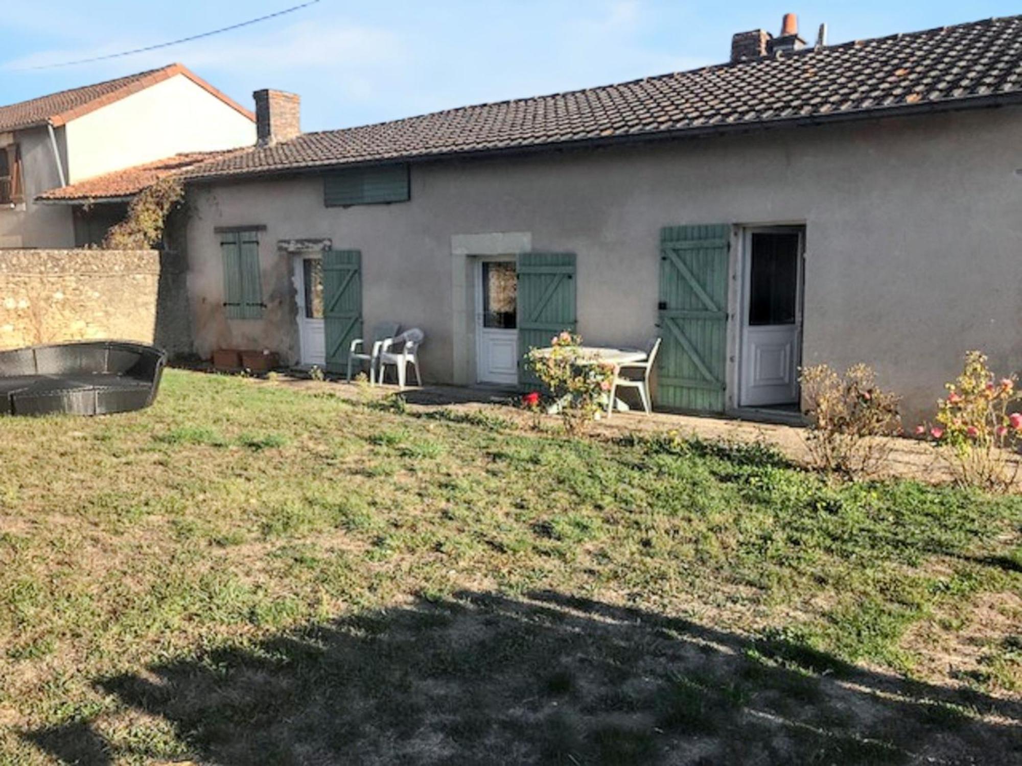Charmante Maison A Mouterre-Silly Avec Jardin Et Terrasse Eksteriør bilde